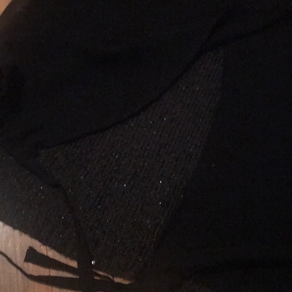 Pretty, sparkly sequin sweater from American Eagle - Picture 5 of 5